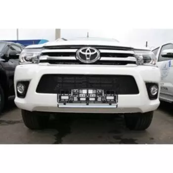 Сетка на бампер внешняя для TOYOTA Hilux 2015-2016, черн., 15 мм