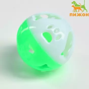 Шарик для кошек с бубенчиком «Рыбки и лапки», 3.8 см, белый/зелёный