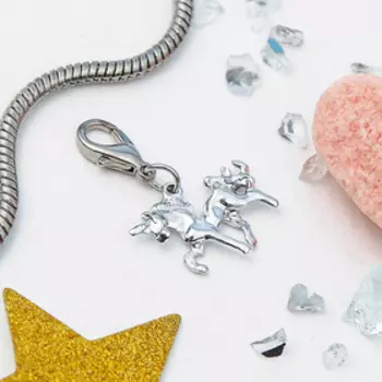 Шарм «Единорог», цвет серебро