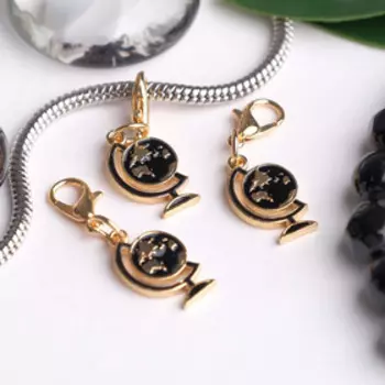 Шарм «Глобус», цвет чёрный в золоте