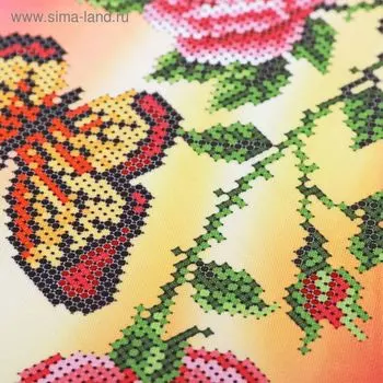 Схема для бисера и креста на габардине «Бабочки и розы»