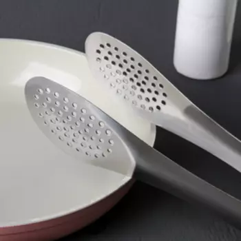 Щипцы кухонные с перфорацией Доляна «Чезена», h=28 см, нержавеющая сталь, 201 марка стали, серебристые