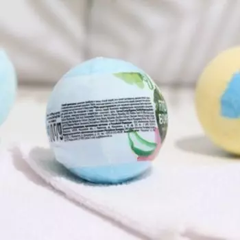 Шипучая бомбочка для ванны Увлажняющая серии FITO BOMB 110г