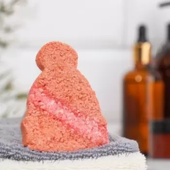 Бомбочка для ванны «Шапочка» с ароматом лаванды, красная, 65 г