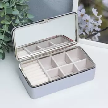 Шкатулка кожзам для украшений "Маленькие пятнышки. Серебро голография" 6х9,8х18,5 см