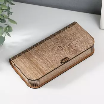 Шкатулка "Лицо с бабочками" 17Х8,5х3 см