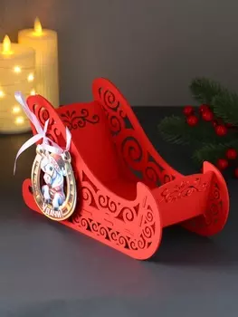 Шкатулка "Сани" с магнитом, 23х10х14 см, красный