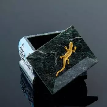 Шкатулка "Зима" с рисунком и ящеркой