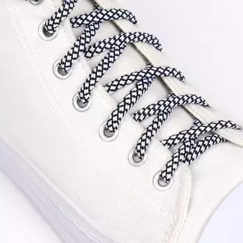 Шнурки для обуви, пара, круглые, d = 6 мм, 120 см, цвет белый/чёрный