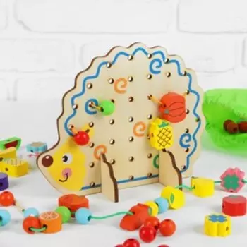 Шнуровка "Ёжик с поклажей", 82 элемента, 2 шнурка — 80 см, ёжик: 22 18,5 см, бусины: 4 2,5 см; 1,2 1,2 см