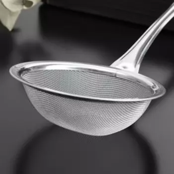 Сито для просеивания с ручкой Доляна «Фире», d=11 см, серебристое