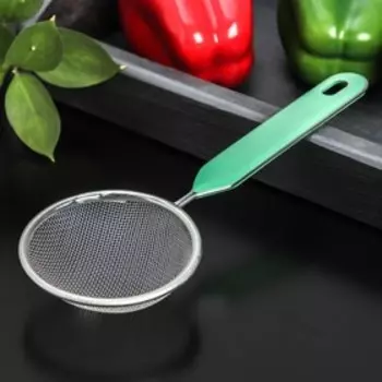 Сито для просеивания с ручкой Доляна «Хозяюшка», d=8.5 см, зелёное
