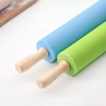 Скалка Доляна «Валенсия», 304 см, рабочая часть 17.5 см, синяя