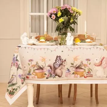 Скатерть Доляна Мagical beasts, 145180 +/- 3 см, 100% п/э