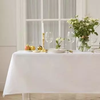 Скатерть Этель Lines, 150250 +/-3 см, белая, плотность 192 г/м, хл с ВГМО