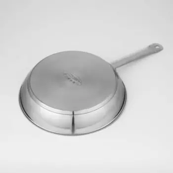 Сковорода Катунь «Общепит», d=30 см, толщина корпуса 0.6 мм, дно 3.5 мм, капсульное дно, антипригарное покрытие, индукция, нержавеющая сталь