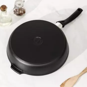 Сковорода «Традиция», d=28 см, пластиковая ручка, антипригарное покрытие, цвет чёрный