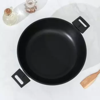Сковорода KUKMARA «Традиция», d=30 см, h=8.5 см, съёмные ручки, антипригарное покрытие, алюминий, чёрная