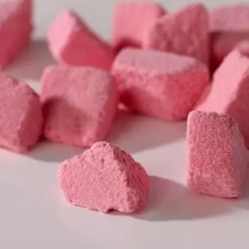 Набор бомбочек для ванны "С 8 марта!", 180 г, аромат ягодный букет