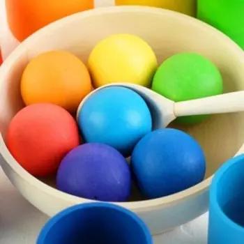 Сортер «Радуга. Шарики в стаканчиках» 7 цветов