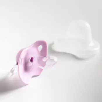 Соска - пустышка силиконовая ортодонтическая, от 6 мес., цвет МИКС для девочек