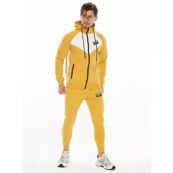 Спортивный костюм трикотажный горчичного цвета, размер 44