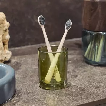 Стакан для зубных щёток, 8х8х10 см, цвет зелёный