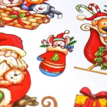 Статическая наклейка для окон и зеркал Room Decor "Дедушка мороз и зверушки" 29х41 см