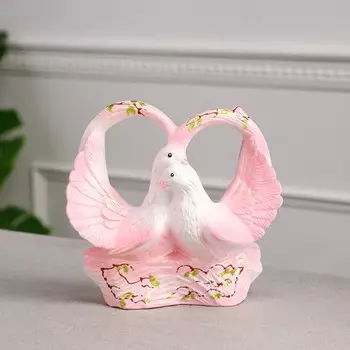 Статуэтка "Голуби Валентинка", бело-розовая, 18 см