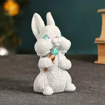 Фигура "Кролик с морковкой" серо-голубой, 9х5х5см