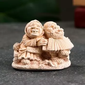 Фигура "На завалинке" слоновая кость, 7х6х8см