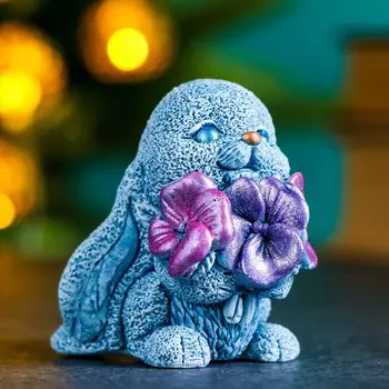 Фигура "Зайка с букетом" серо-голубой, 6х6х7см