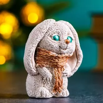 Фигура "Зайка в шарфе" бежевый, 7х7х5см