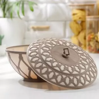 Сухарница Альтернатива «Арабеска», 1.7 л, с крышкой, пластик, бежевый