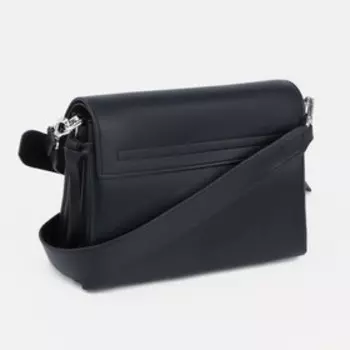 Сумка-мессенджер на клапане, наружный карман, цвет чёрный