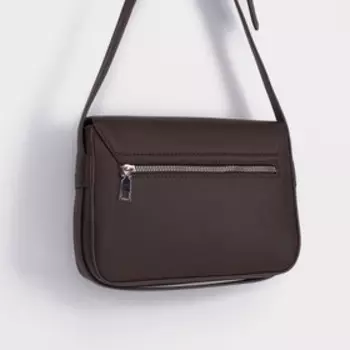 Сумка-мессенджер на клапане, наружный карман, длинный ремень, цвет коричневый