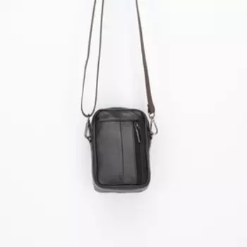 Сумка мужская, отдел на молнии, 4 наружных кармана, длинный ремень, цвет коричневый