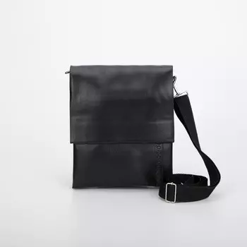 Сумка мужская, отдел на молнии, длинный ремень, цвет чёрный