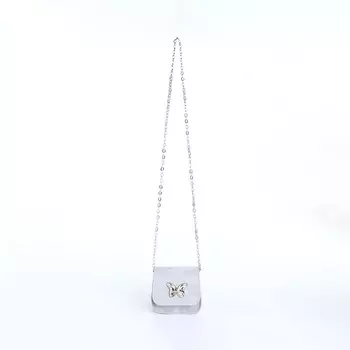 Сумка мини-клатч на магните, на длинной цепочке, серебристая