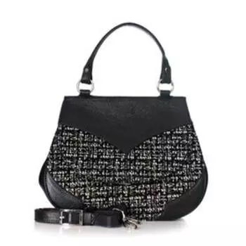 Сумка женская, отдел на клапане, длинный ремень, цвет чёрный