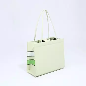 Сумка женская на кнопке, цвет зелёный