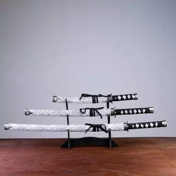 Макет оружия «Сувенирные катаны на подставке 3в1. Серая змея», подарочный набор, ножны кожзам, 47 см; 70 см; 89 см