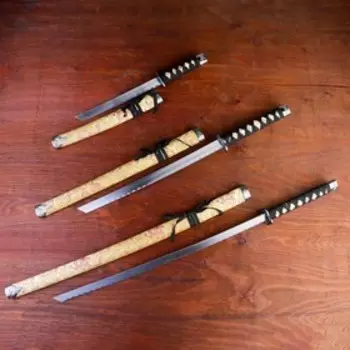 Макет оружия «Сувенирные катаны на подставке 3в1. Драконы на бежевом», подарочный набор, ножны ткань, 47 см; 70 см; 89 см