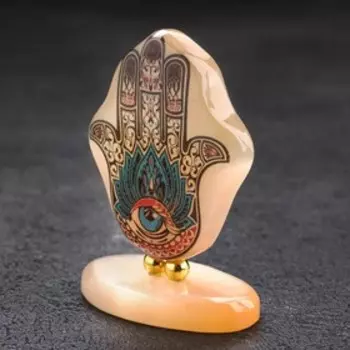 Сувенир №3 "Рука Фатимы", селенит