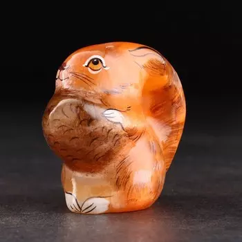 Сувенир "Белка с шишкой"