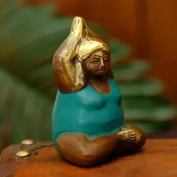 Сувенир бронза "Толстушка Йога" 6х5х5 см