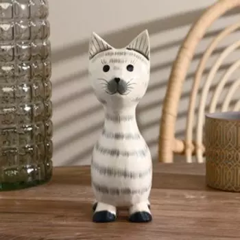 Сувенир дерево "Кошечка" белая 12х20х7 см