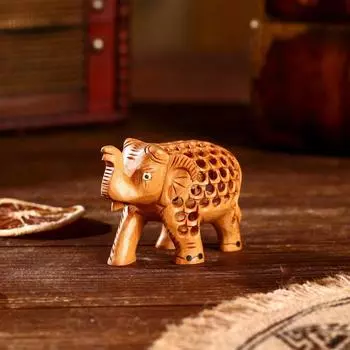 Сувенир дерево "Слонёнок резной светлый" 5х4х8 см