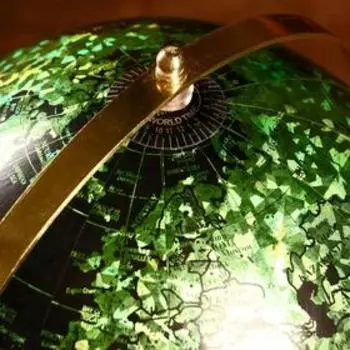 Сувенир глобус "Мир" 25х20х28 см