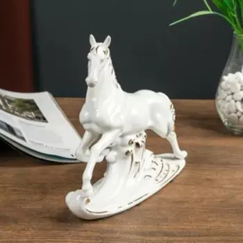 Сувенир керамика "Арабский скакун" белый с золотом 17,5х6х20,5 см